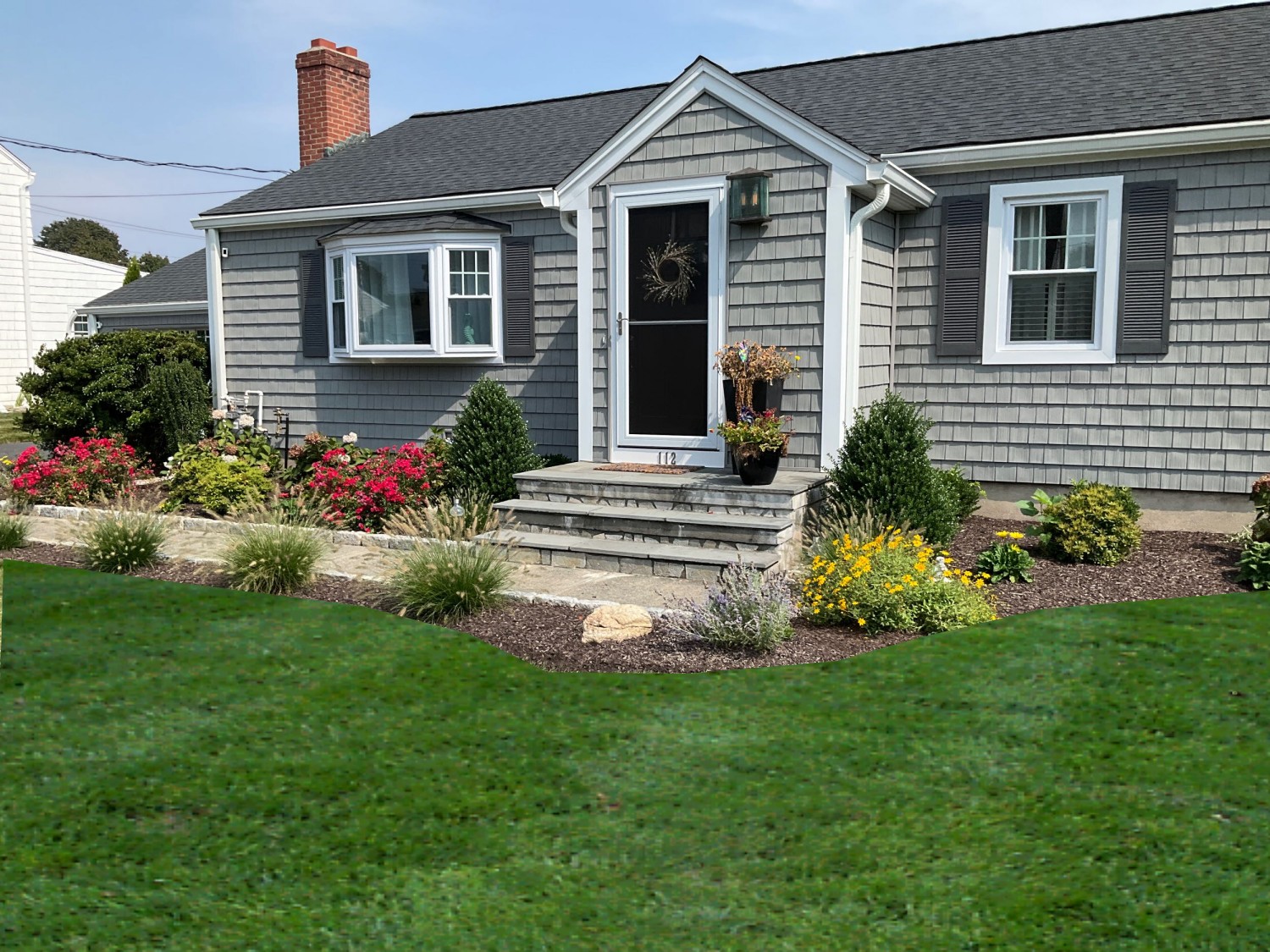 Foundation Planting Service for Long-Time Customers in Stratford, CT